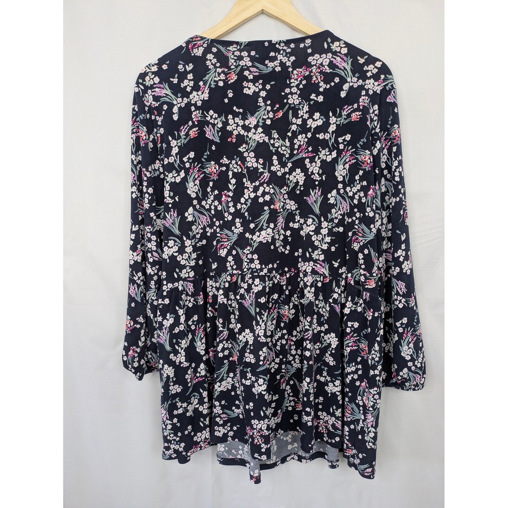 Lane Bryant Faux Wrap Floral Top Women 18/20 Navy Bishop Sleeve Stretch Blouse - Picture 8 of 14